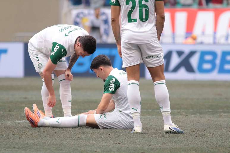 Piquerez se lesionou na derrota do Palmeiras para o Bahia
