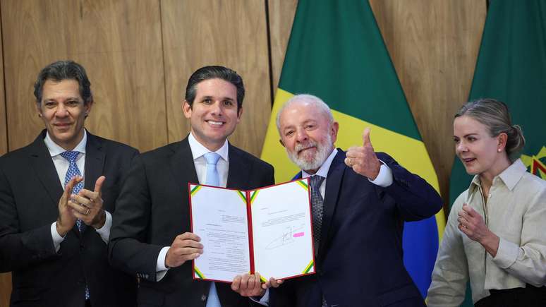 Lula sent his proposal to move from IR to March to the congress