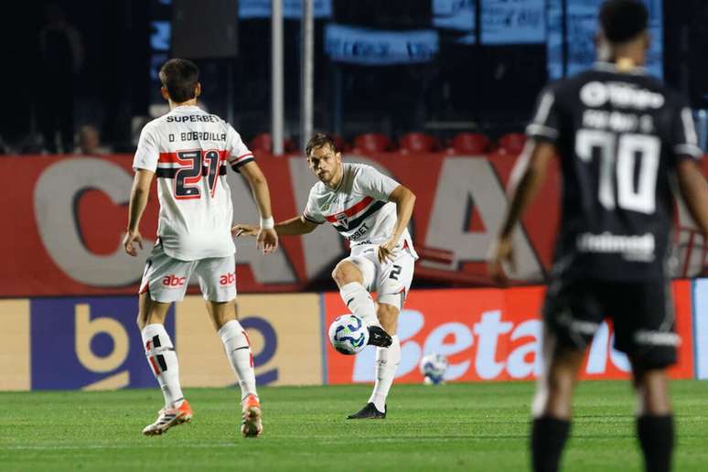 Rafael Tolói se lesionou contra o Ceará e é novo desfalque –