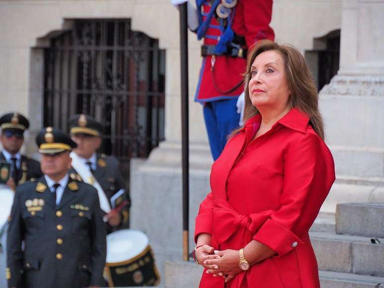 As pesquisas mostram que uma maioria esmagadora desaprova o governo de Dina Boluarte