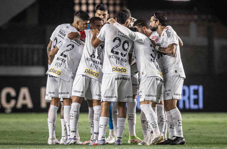 Santos busca se afastar de vez da zona de rebaixamento &ndash;