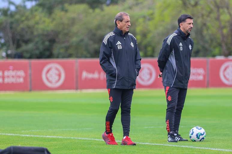 Internacional busca primeira vitória na era Ramón Diaz –