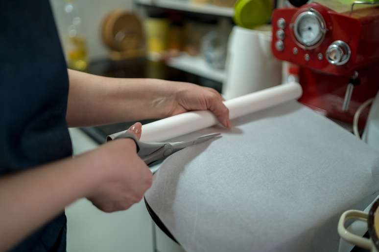 These are seven utilities for the fire paper that you probably did not know: it can be used to iron and clean the limestone of the bathroom, according to an expert