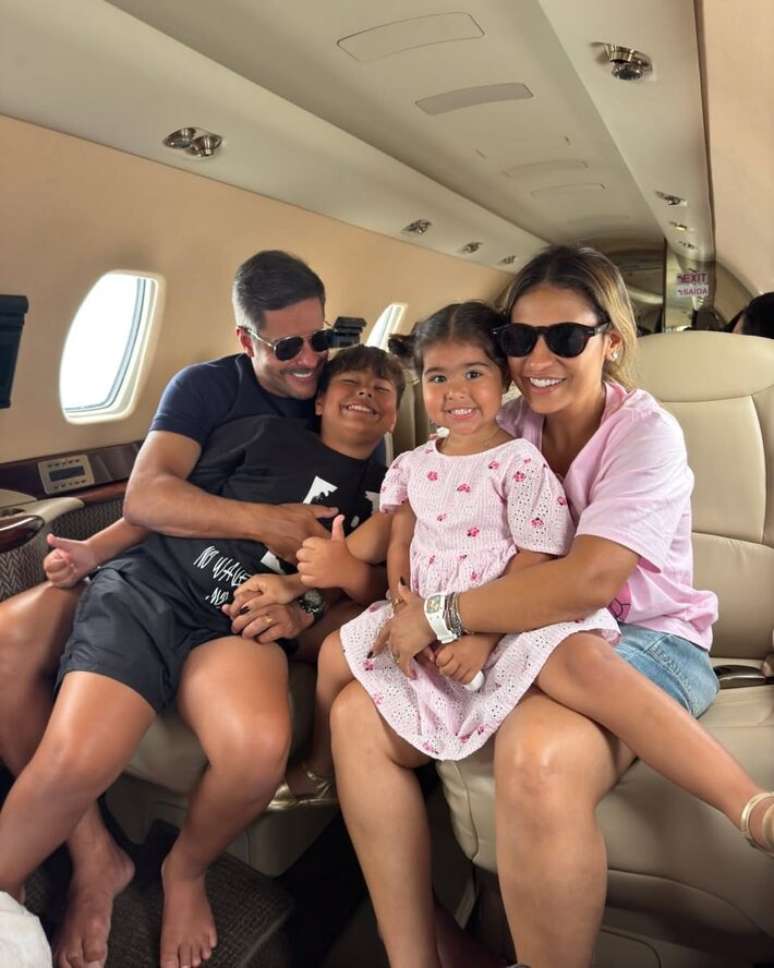 Kaka Diniz, Simone Mendes, Henry and Zaya