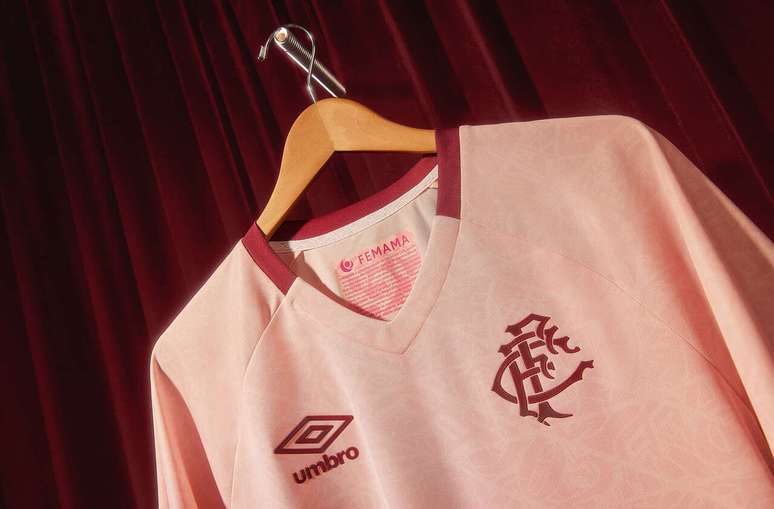 Imagem do novo uniforme do Fluminense para o Outubro Rosa –