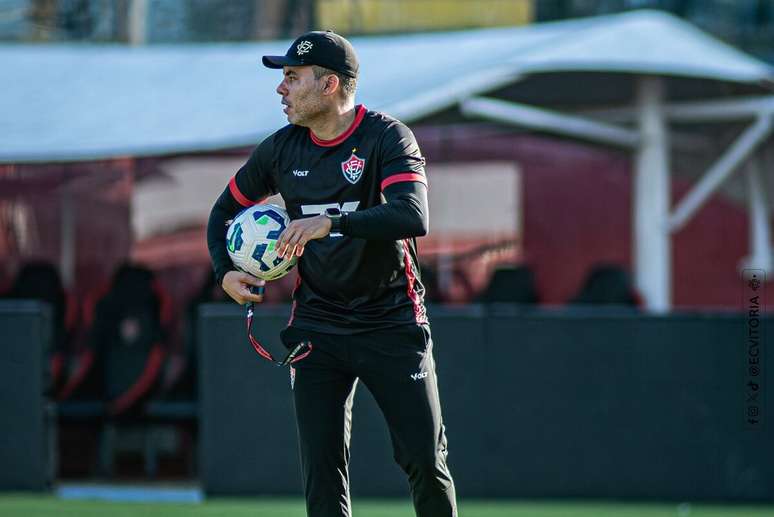 Jair Ventura far&aacute; o seu primeiro jogo no Barrad&atilde;o &ndash;