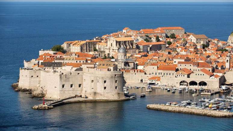 Dubrovnik limitou a quantidade di&aacute;ria de navios de cruzeiro e aumentou seu per&iacute;odo m&iacute;nimo de atraca&ccedil;&atilde;o, para que os passageiros passem mais tempo na cidade