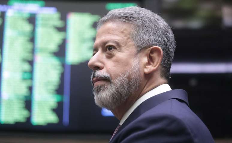 O deputado Arthur Lira, relator do projeto da isenção do IR na Câmara