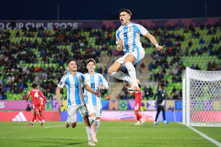 Montoro comemorando um dos gols da Argentina na Copa do Mundo sub-20 