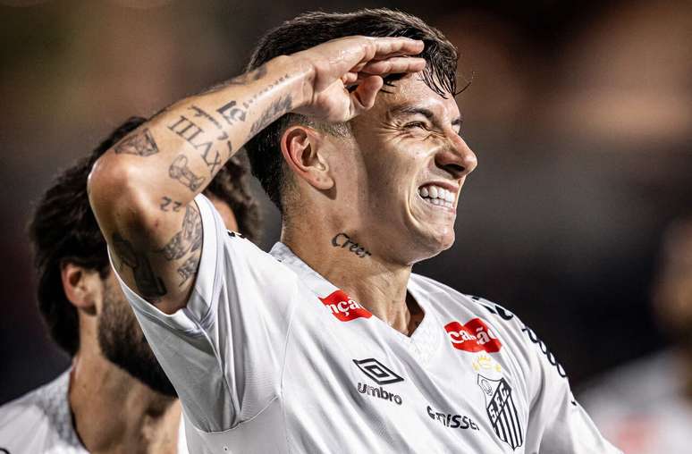 Barreal recupera espaço e vira peça importante no Santos –