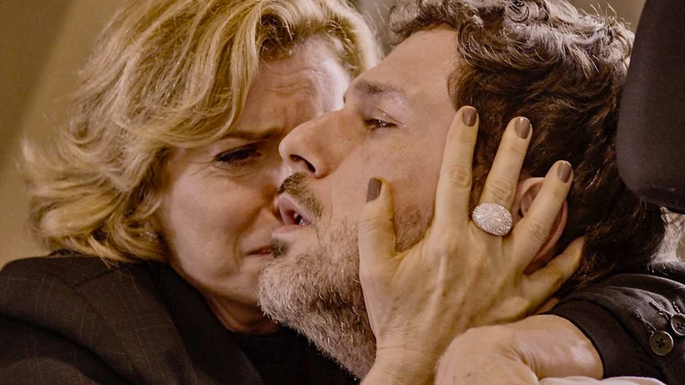 Vale Tudo: Como Leonardo foi parar em uma cadeira de rodas? Explicação de Odete choca / Reprodução: Globo