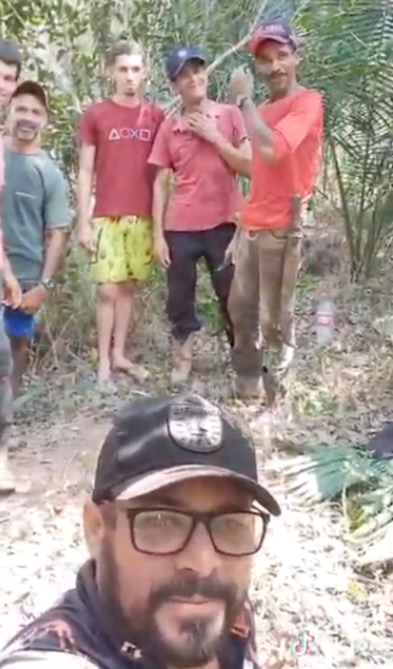 Em v&iacute;deo, Clayton fala que 'ca&ccedil;ada foi boa'; advogado alega que frase era brincadeira