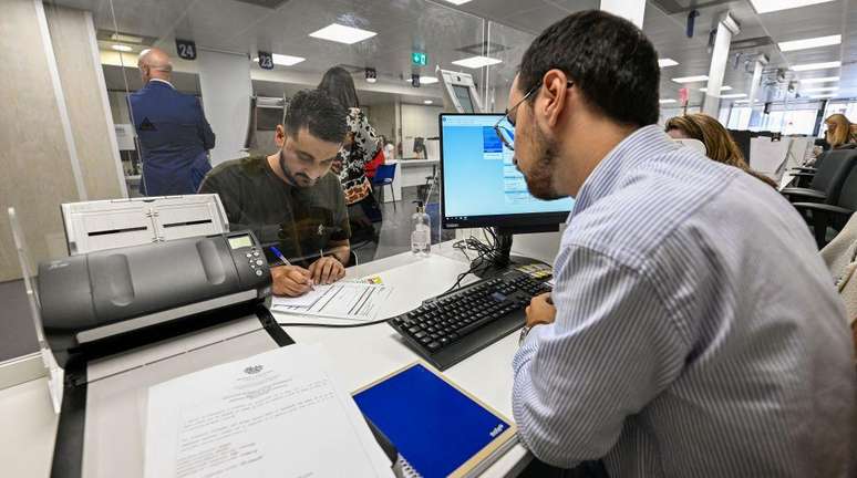 Visto de trabalho em Portugal passa a ser restrito a profissionais com 'altas qualifica&ccedil;&otilde;es'