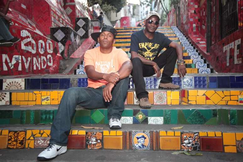 Cidinho e Doca, do clássico "eu só quero é ser feliz", gravaram uma versão pesada do Rap das Armas e tiveram problemas.