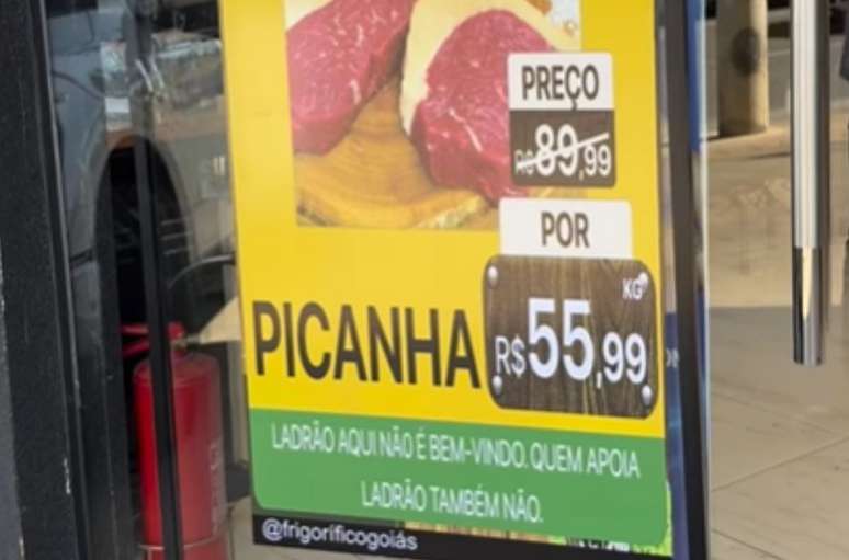 Estabelecimento usou novo cartaz após decisão judicial 