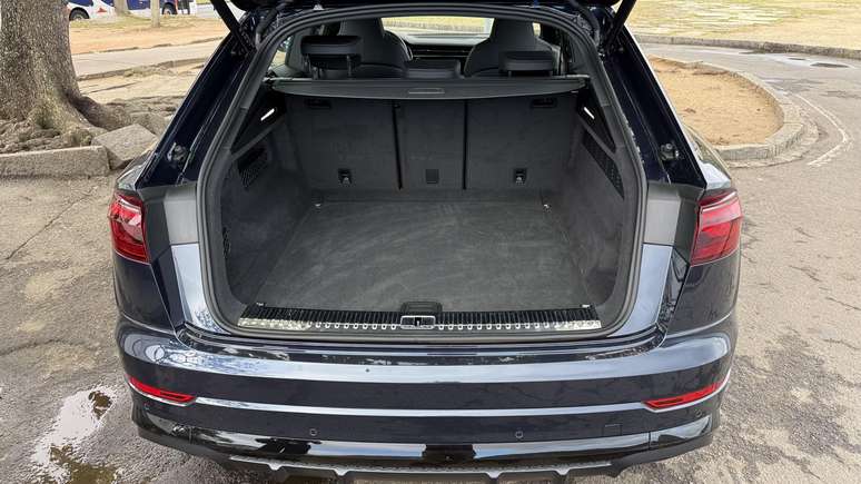 Audi Q8 Performance Black 2025