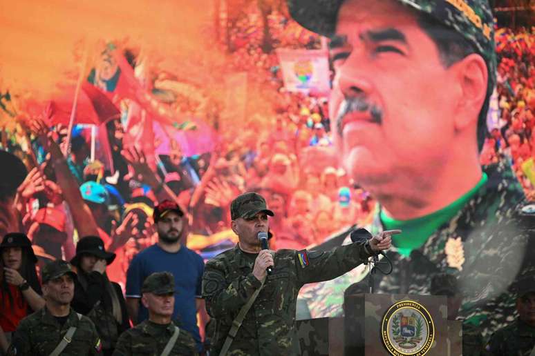 O ministro da Defesa da Venezuela, Vladimir Padrino Lopez, fala em Caracas em 23 de setembro de 2025. Federico Parra/AFP via Getty Images