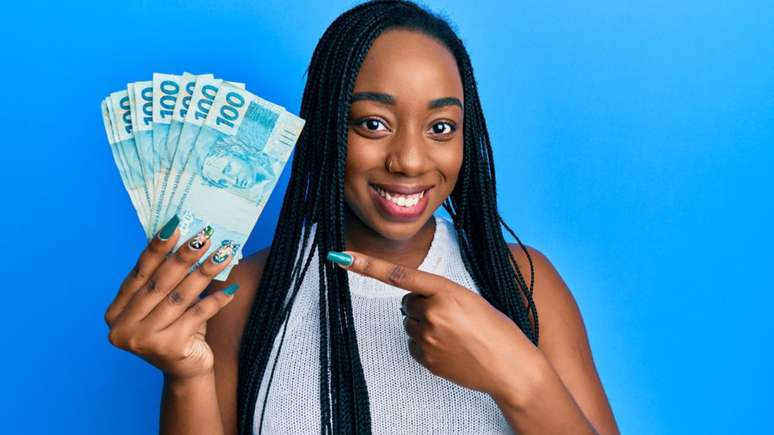 Simple spells to attract more money in October