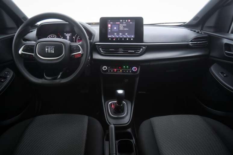 Central multimídia tem tela de 8,4" e suporta Android Auto e CarPlay