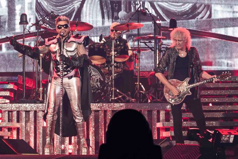 Queen negocia resid&ecirc;ncia no Sphere em Las Vegas com Adam Lambert nos vocais, enquanto Brian May demonstra entusiasmo pelo local futurista