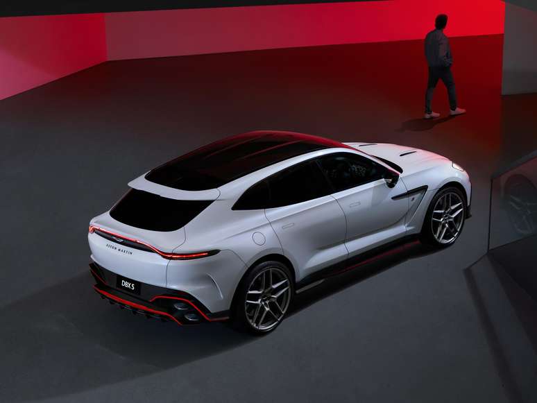 Aston Martin DBX S custa R$ 3,8 milhões