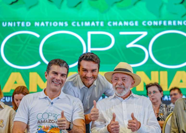 Lula afirma que a COP30 em Belém será a “COP da verdade” e diz que pretende se hospedar em barco durante o evento.
