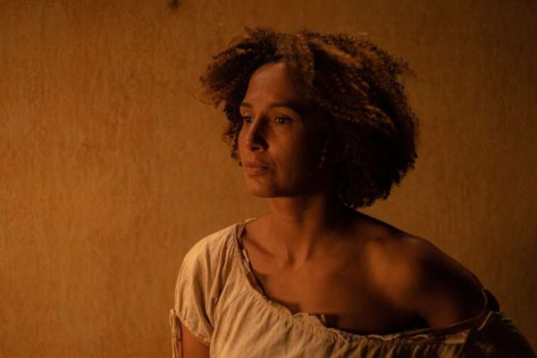 Camila Pitanga em cena de 'Malês', filme dirigido por seu pai, Antonio Pitanga