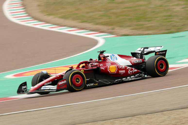 Ferrari de Charles Leclarkna Fierrano Track