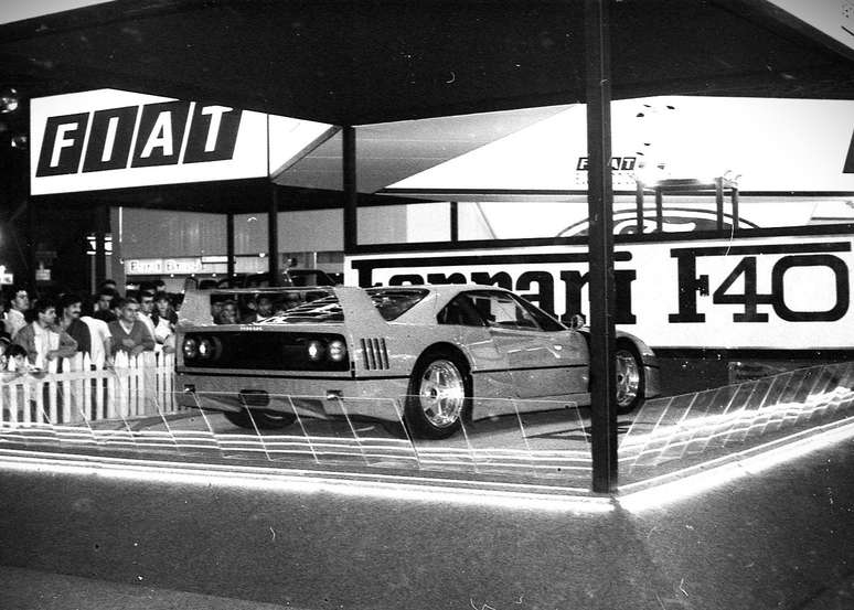 Ferrari F40 no Salão do Automóvel de 1990