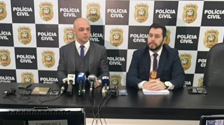 Em entrevista coletiva, delegado regional de Chapecó, Rodrigo Moura, e o delegado Deonir Moreira Trindade, da Delegacia de Homicídios, detalham assassinato de fisiculturista Valter Aita, em SC