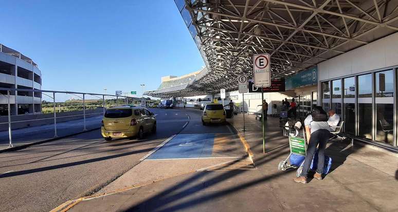 Por muitos anos, apesar da estrutura moderna, o Gale&atilde;o n&atilde;o atra&iacute;a a quantidade de passageiros esperada