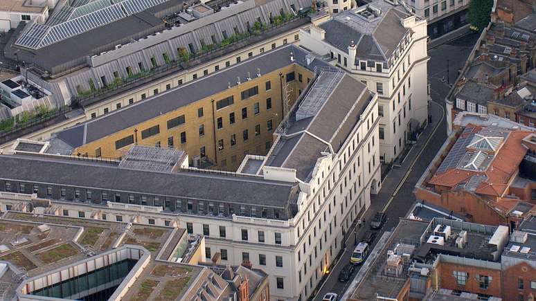A delegacia de Charing Cross foi investigada h&aacute; quase quatro anos, mas denunciantes disseram ao Panorama que os problemas ainda persistem
