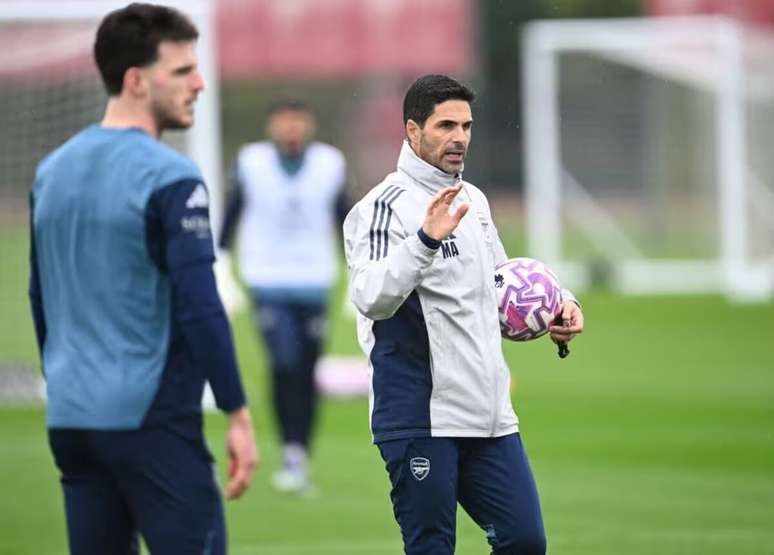 Mikel Arteta comanda treinamento do Arsenal antes da partida contra o West Ham &ndash;