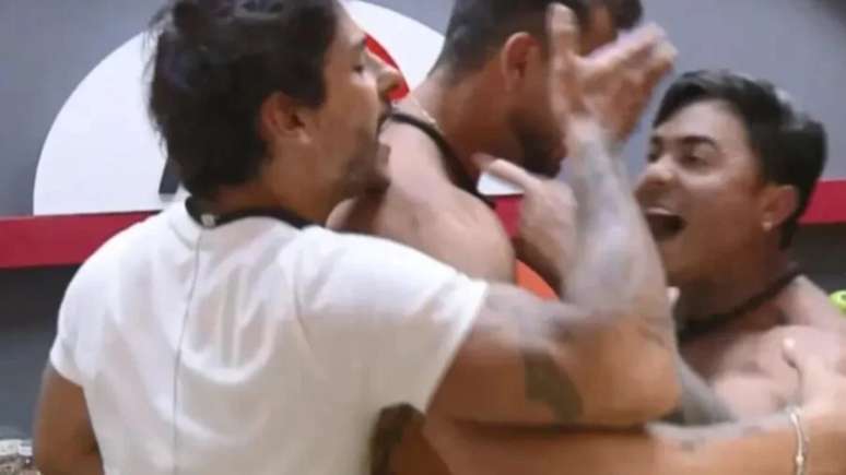 Shia e Wallas em 'A Fazenda 17'