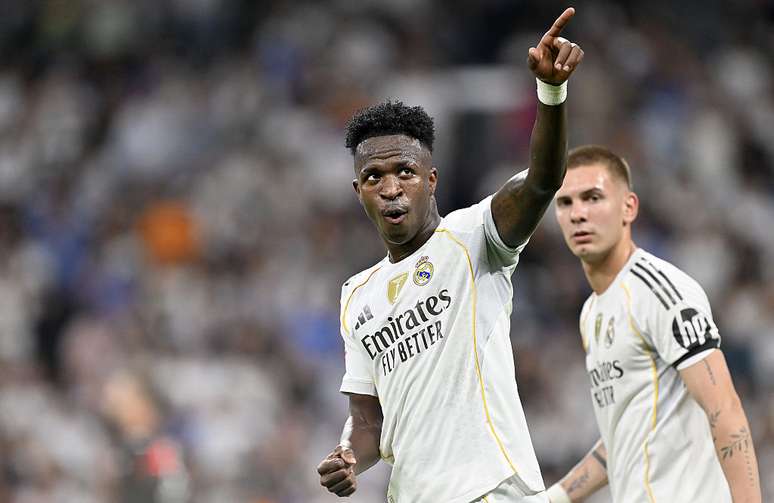Vini Jr comemora gol pelo Real Madrid