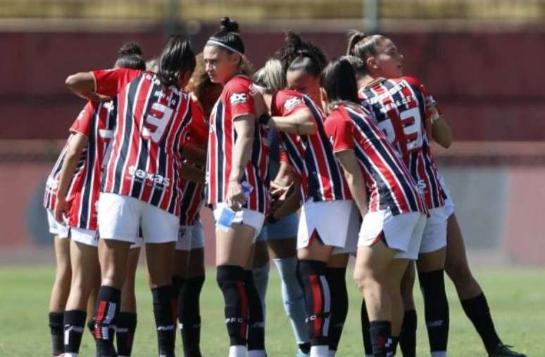 Miguel Schincariol / São Paulo FC - Legenda: As jogadoras do São Paulo estrearam com vitória sobre o San Lorenzo e somam os mesmos três pontos do Colo-Colo