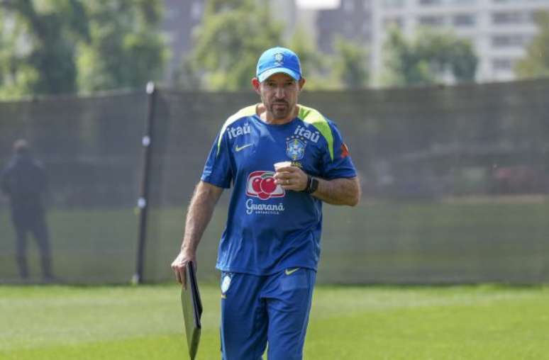 Nelson Terme/CBF - Legenda: Ramon Menezes não resistiu à péssima campanha da Seleção Sub-20 no Mundial