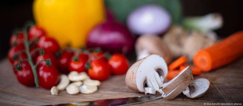 Dieta rica em legumes, verduras e nozes faz bem para a saúde e para o meio ambiente