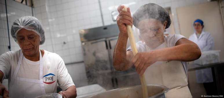 Comida saudável é o pilar do cardápio em escolas de São Paulo