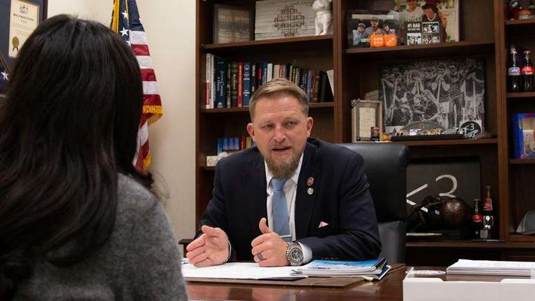 O filho de 17 anos de Brandon Guffey tirou a pr&oacute;pria vida ap&oacute;s ser alvo de sextortion no Instagram