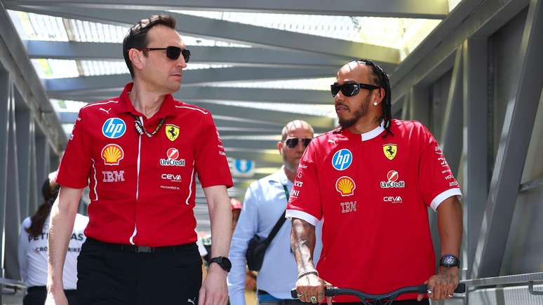 Lewis Hamilton e Riccardo Adami durante o Grande Prêmio De Mônaco