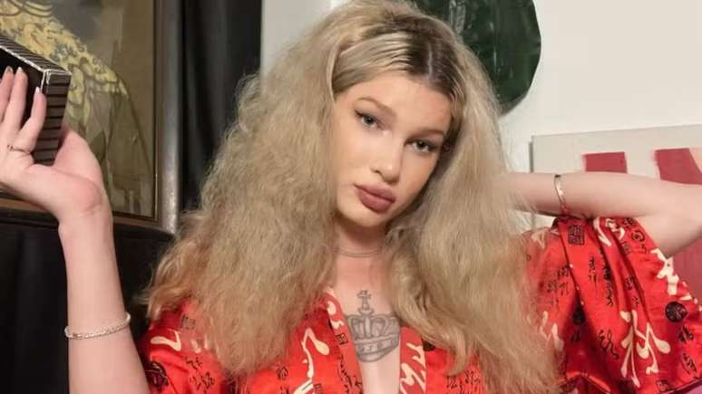 Influencer says he went to bed with more than 1,800 men
