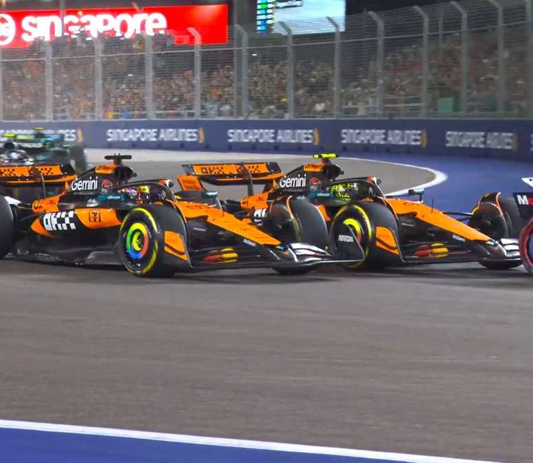 Incidente de Lando Norris e Oscar Piastri no início da corrida 