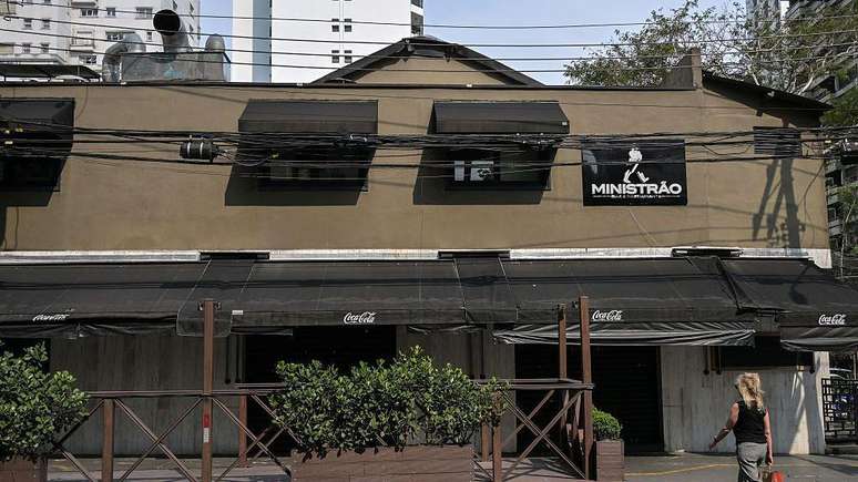 Bar Ministr&atilde;o foi fechado em S&atilde;o Paulo por suspeita de metanol na bebida