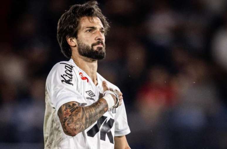 Lautaro Díaz tem dois gols em cinco jogos pelo Santos –