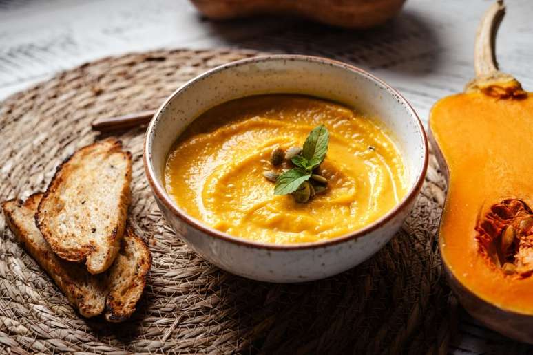7 detoxifying recipes to start the week