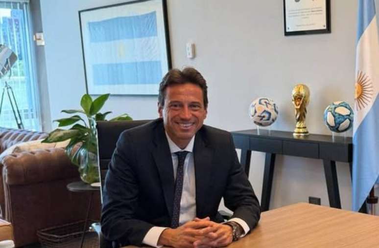 Esta é a segunda vez no ano que o mandatário retorna ao cargo no clube argentino –