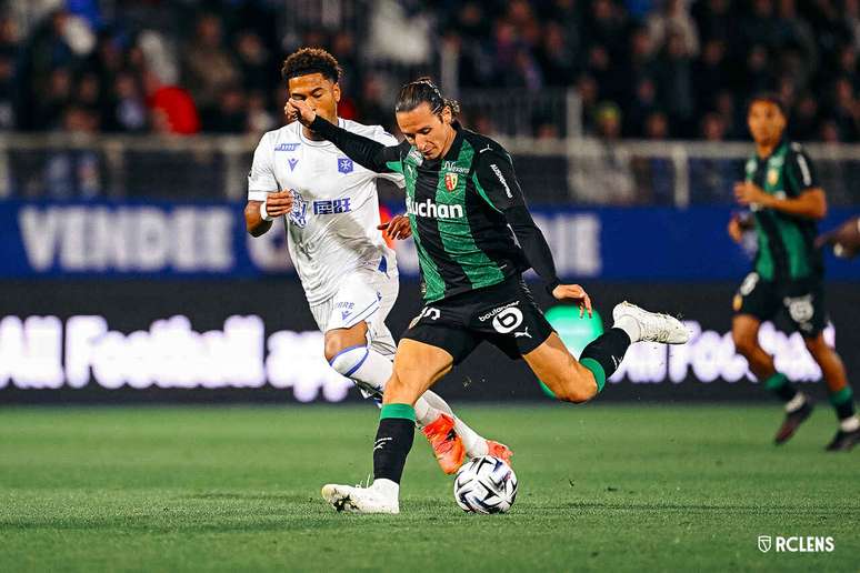 Florian Thauvin recebeu uma oportunidade na sele&ccedil;&atilde;o da Fran&ccedil;a para a vaga de Barcola &ndash;