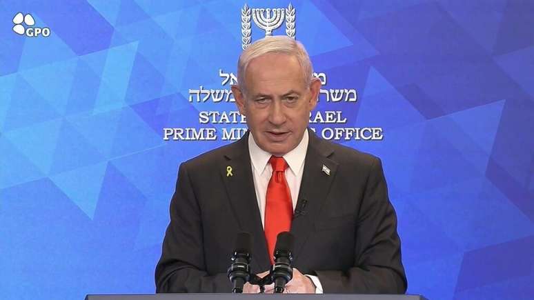 O primeiro-ministro israelense, Benjamin Netanyahu, durante discurso transmitido pela TV israelense, em 4 de outubro de 2025.