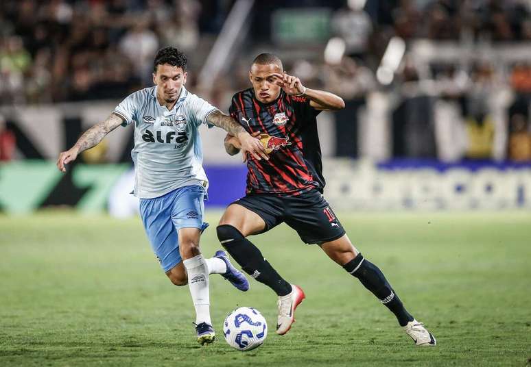 Jogo entre Grêmio e Bragantino teve lances que suscitaram queixas do Tricolor –